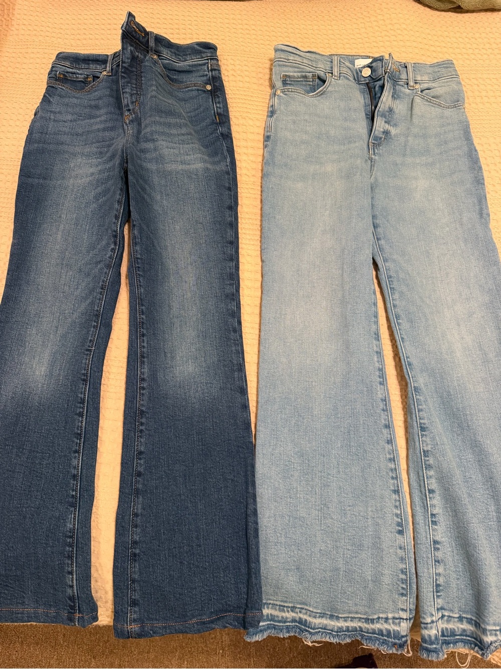 Loft Classic High-Rise Women's Jeans in Dark Blue and Light Blue - Pack of 2
